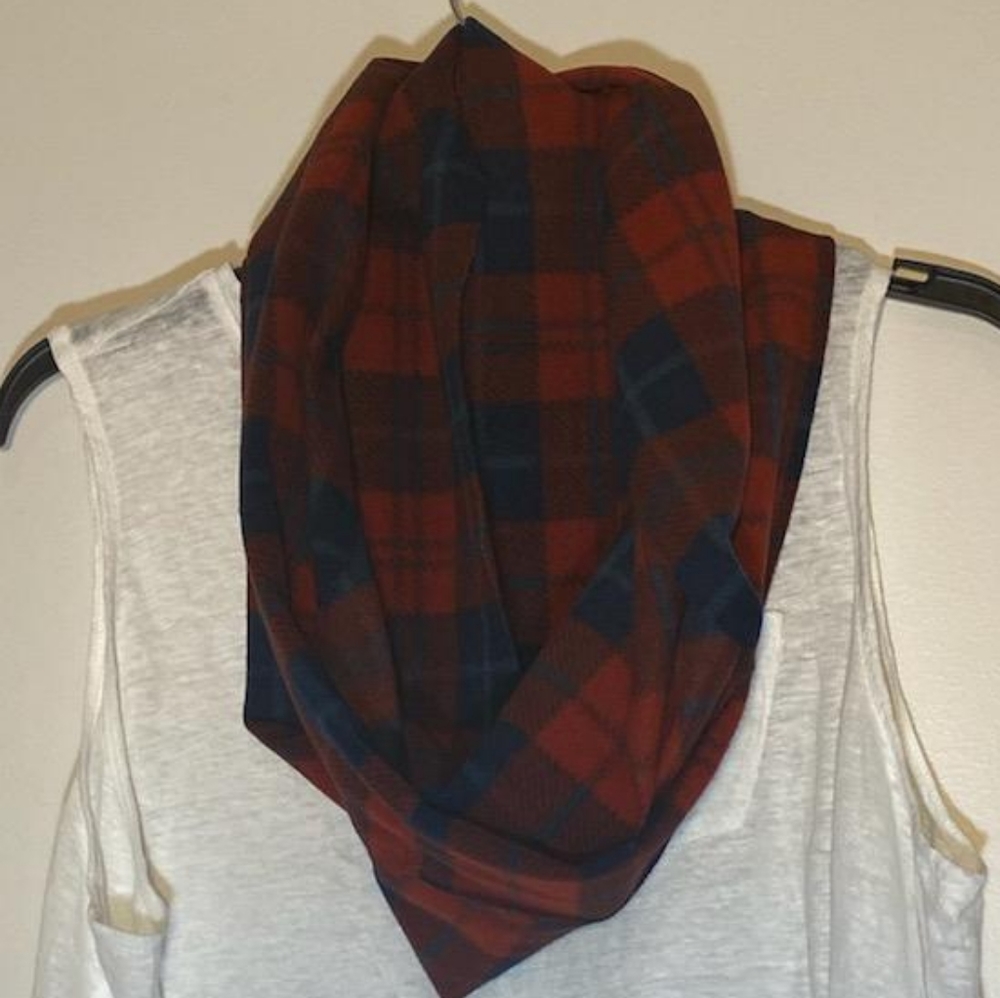 Old Navy Tartan Plaid Infinity Scarf
